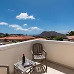 Encantada 아로나