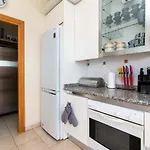 فيلة Encantada أرونا